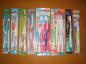 買ってきたままの10本の歯ブラシ